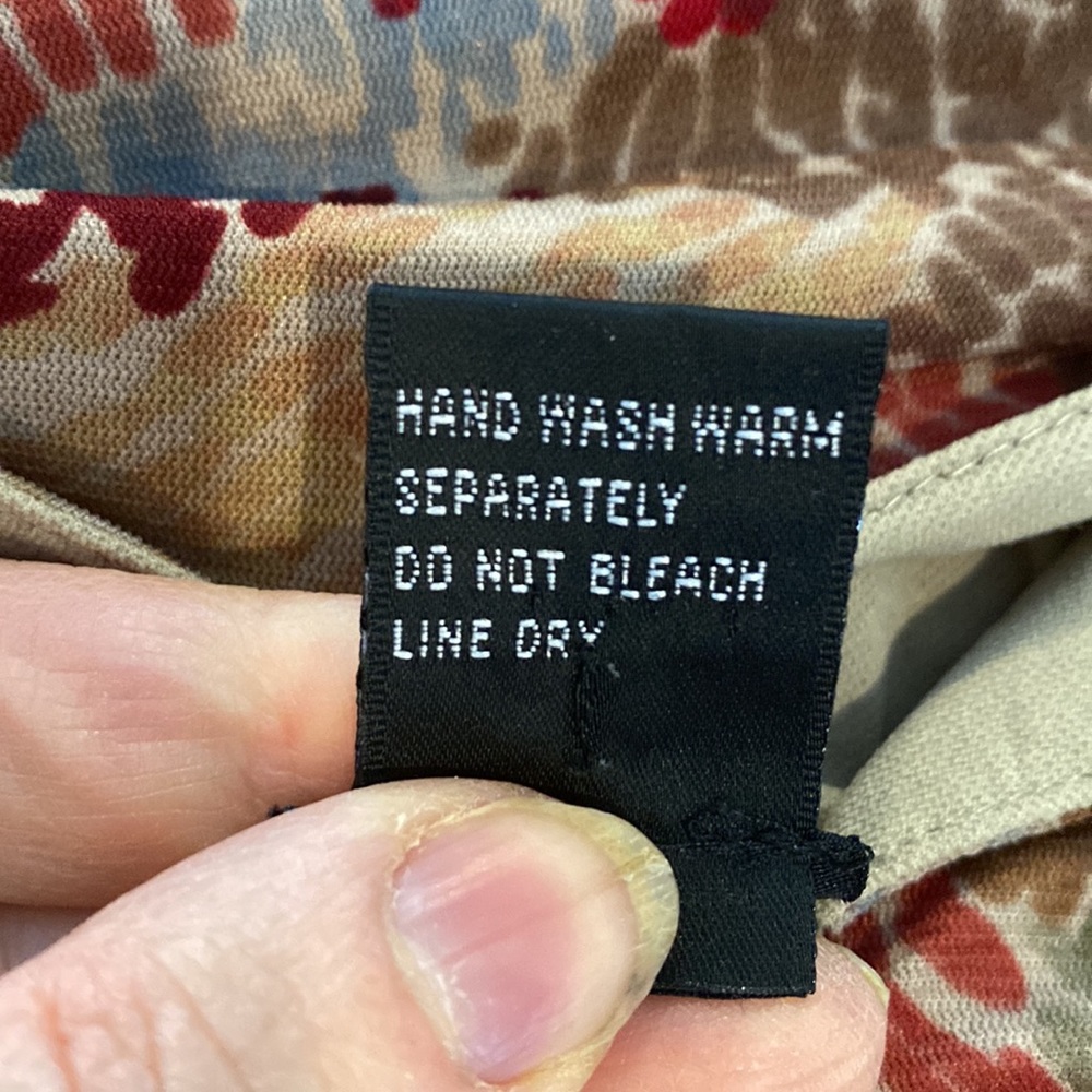 Patterned Split Neck Tunic With Curled Edge - image 8